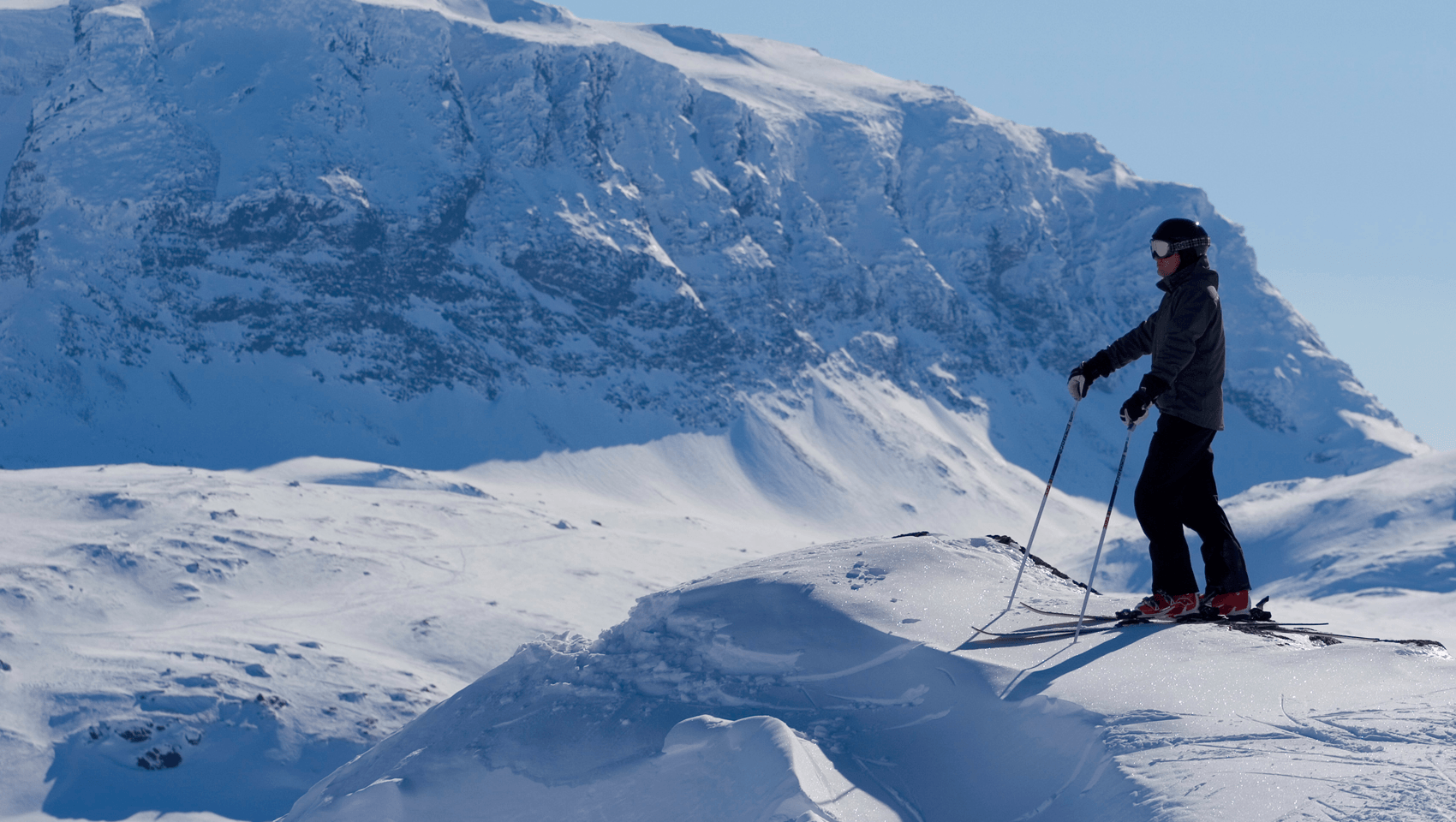Риксгрансен. Риксгрансен (Швеция)- зимний курорт. Ski down a Mountain. Idone Ski. Down skiing